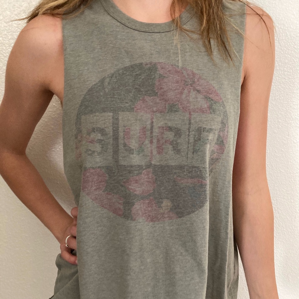 Rip Curl Gray Muscle Tee with Pink Floral Design